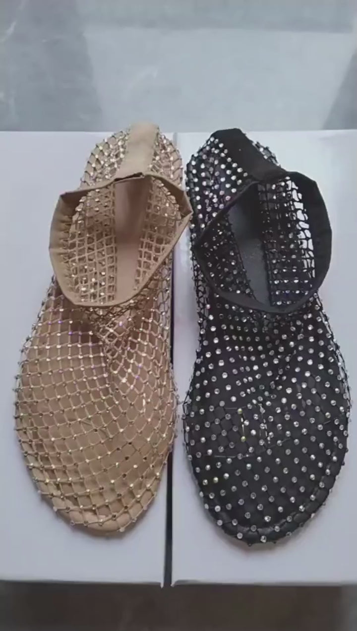 New Hollow Flat Sandals With Rhinestone Design Summer Fashion Round Toe Shoes For Women